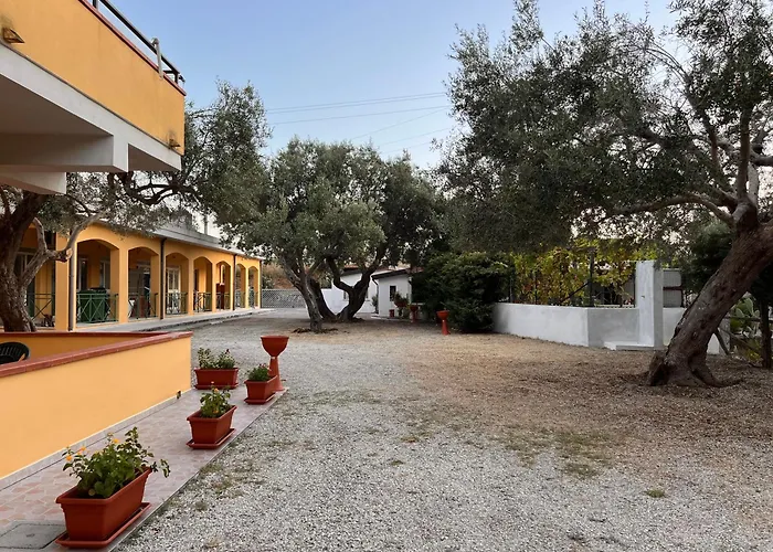 Il Pantheon - Ermes Fuscaldo